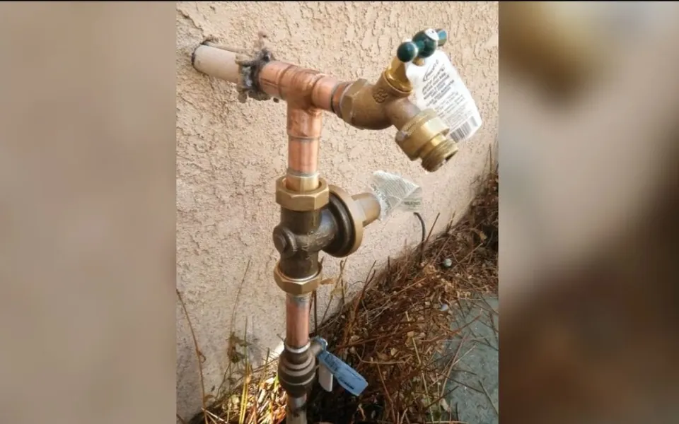 Outdoor hose bib and pressure regulator connection for faucet repair installation in Laguna Niguel